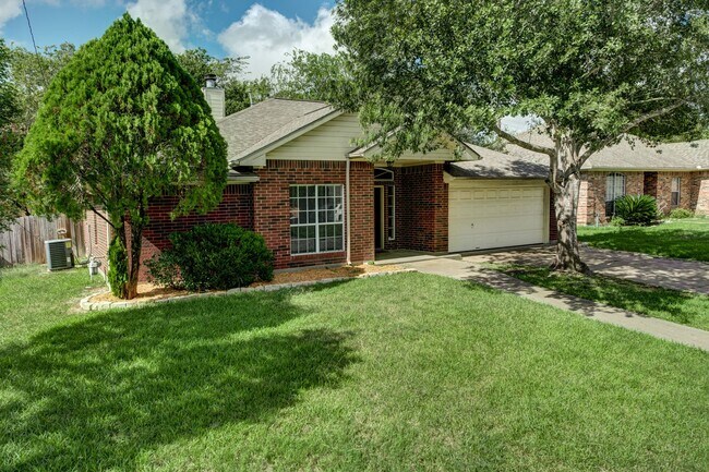 1714 Laura Ln, College Station, TX 77840 - photo 2