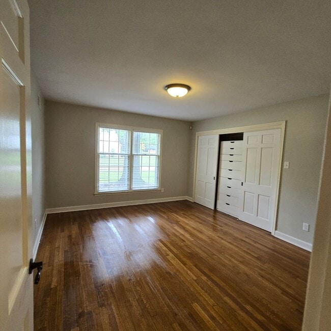 1264 Yorkshire Dr, Memphis, TN 38119 - photo 7