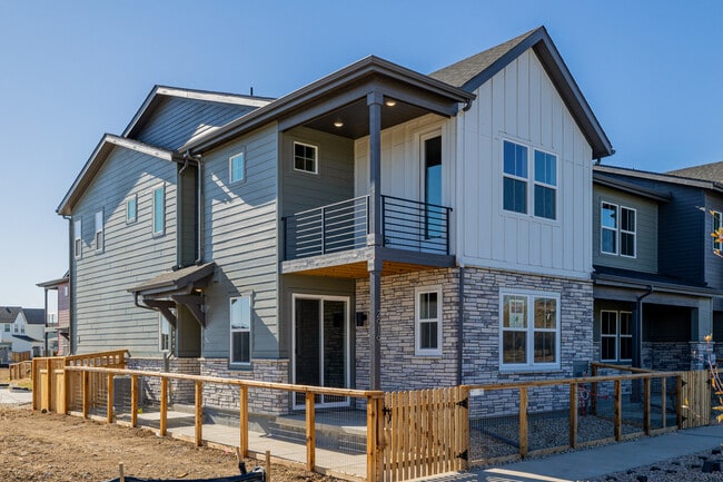 2909 E 103rd Dr, Thornton, CO 80229 - photo 2