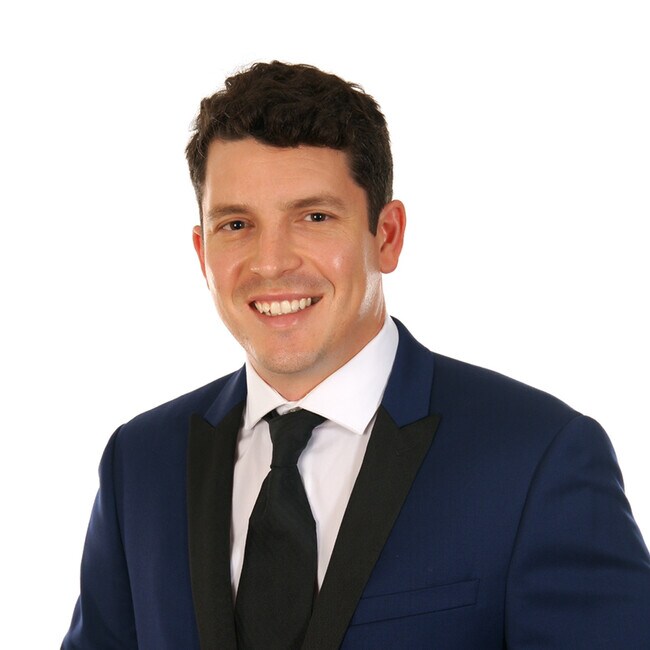 Agent Photo