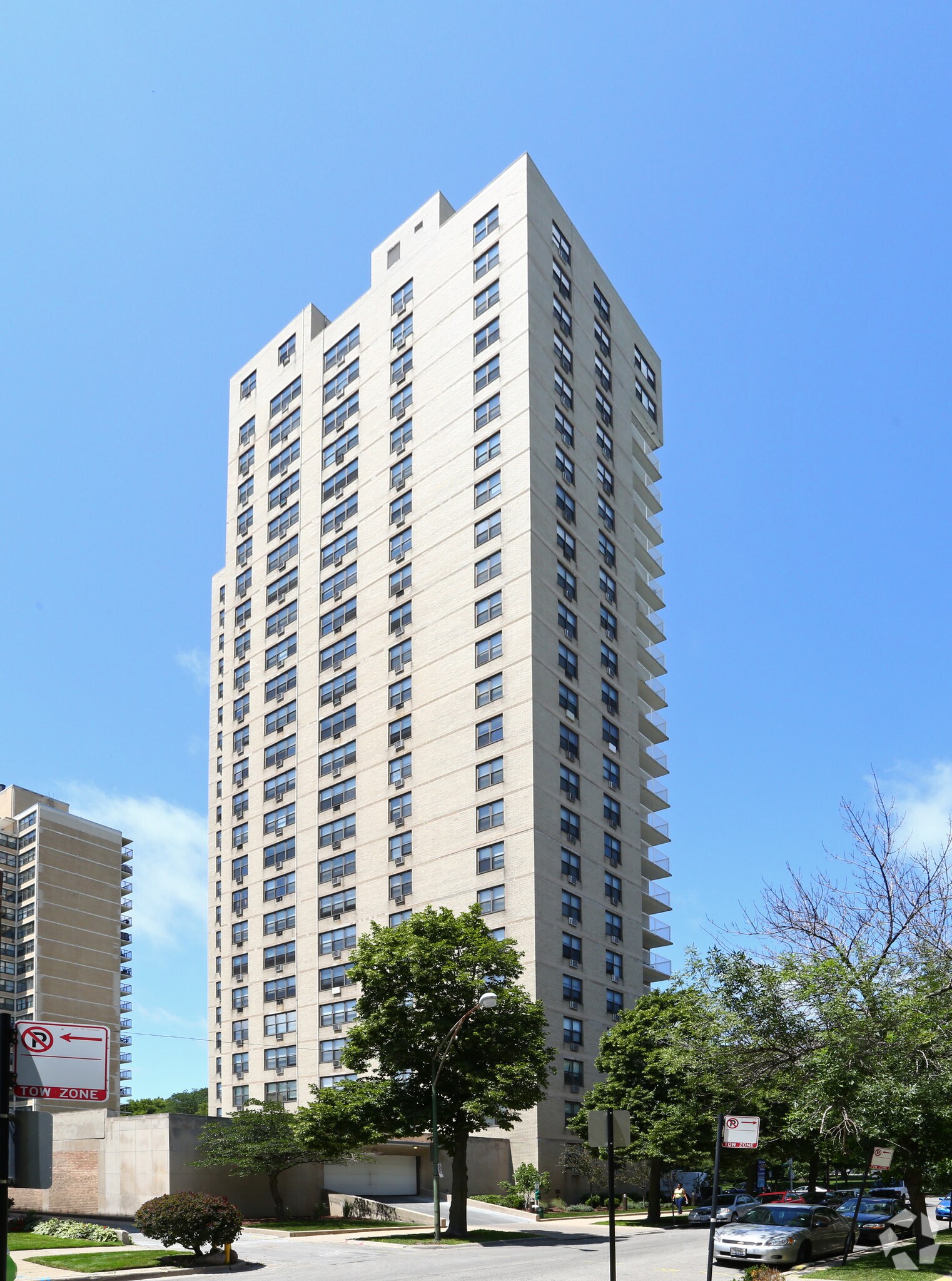 Oglesby Towers Apartments 6700 S Oglesby Ave, Chicago, IL