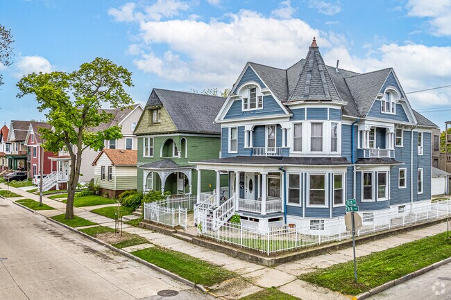 The various architectural styles found throughout School Section-Towerview are impressive.