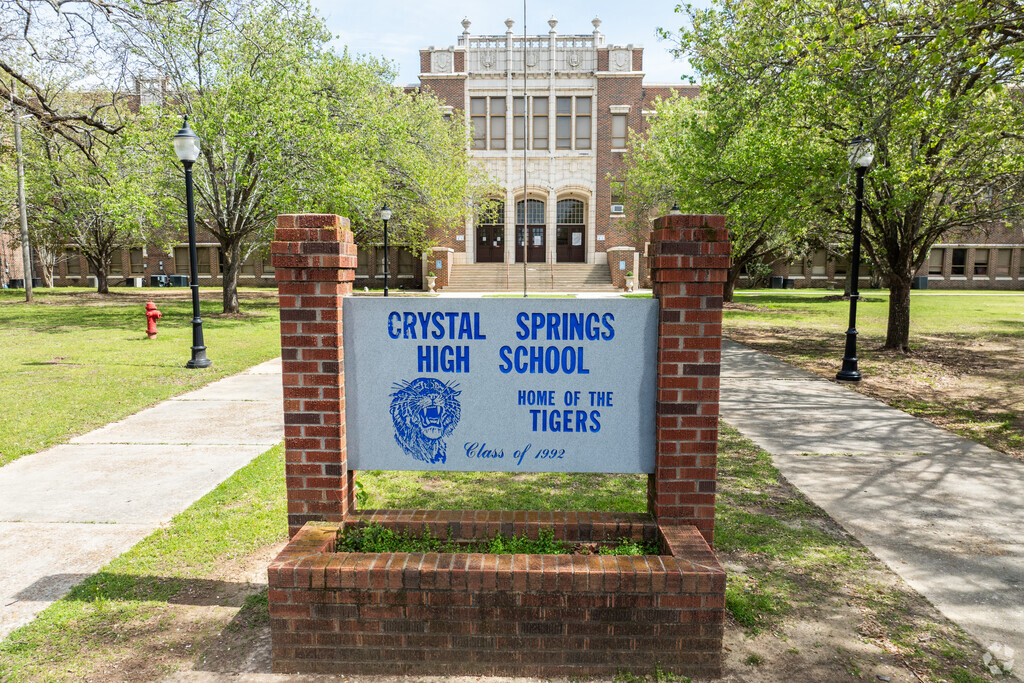 Crystal Springs High School, Rankings & Reviews - Homes.com