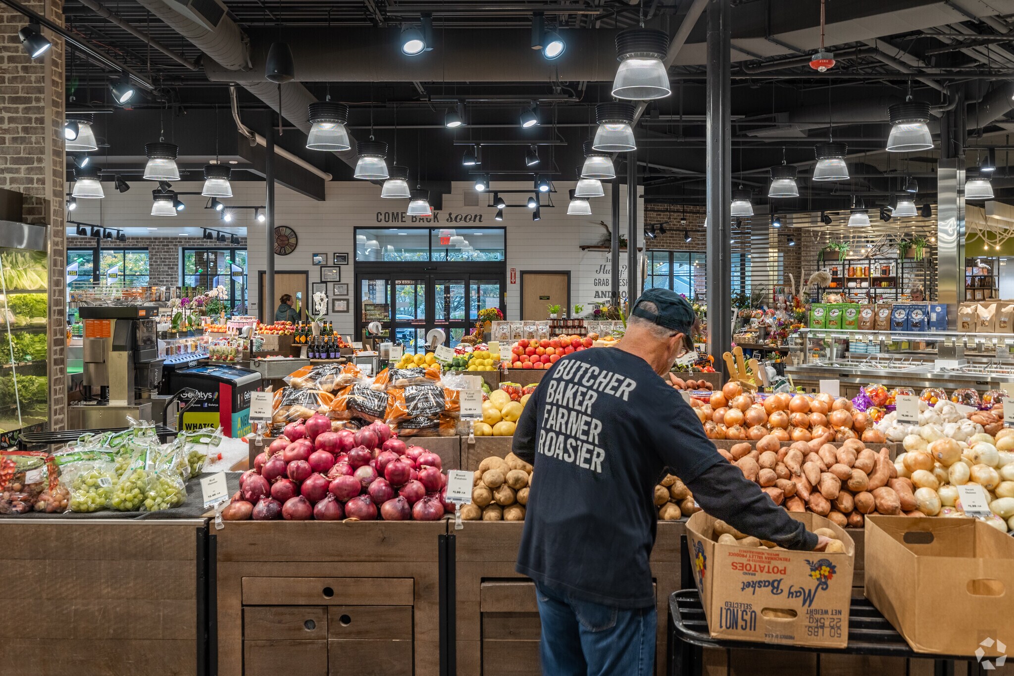 About South Duxbury Schools, Demographics, Things to Do