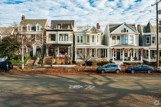 Chimborazo has many historical home types.