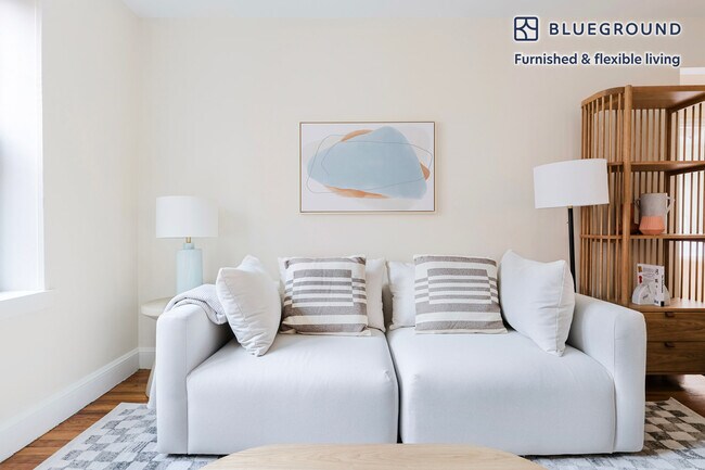 266 Harvard St unit FL1-ID1273, Cambridge, MA 02139 - photo 2