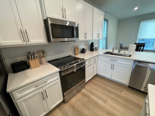 3121 Coquina Ln, Charlotte, NC 28206 - photo 2