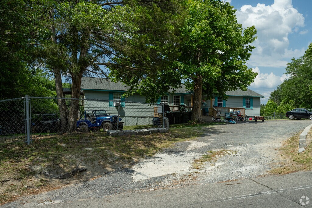 Students can attend the Solid Rock Christian School.