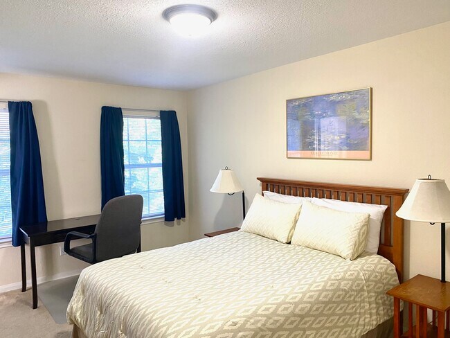 1404 W April Villa unit D, Montgomery, TX 77356 - photo 5