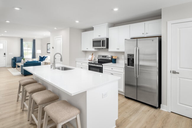 18353 Centennial Cir, Ruther Glen, VA 22546 - photo 3