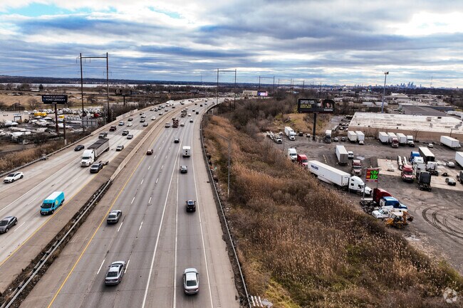 I-95 is the most popular way to get into Center City Philadelphia from Pennypack.