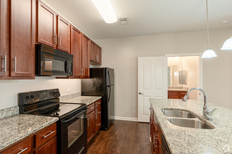 Charleston Ridge Apartments