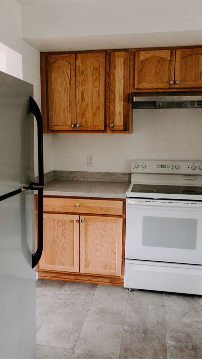 50481 Saint Joseph St unit 50483 Saint Joseph S, Paw Paw, MI 49079 - photo 5