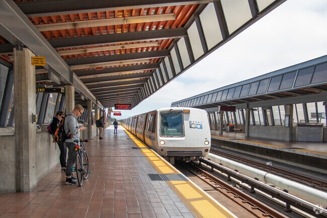 Arroyo Viejo is an easy area to commute to and from with BART running along the edge of the area