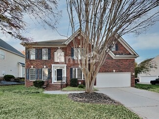 4141 Autumn Cove Dr, Clover, SC 29710