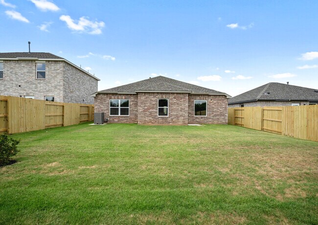 709 Ashleigh Dr unit 37001067, Tuttle, OK 73089 - photo 3