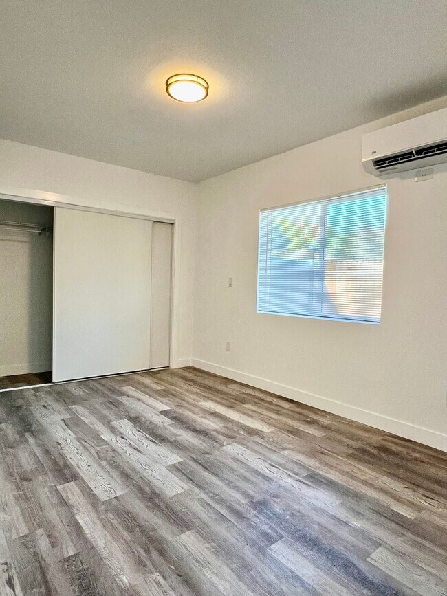 17205 Saticoy St, Los Angeles, CA 91406 - photo 6