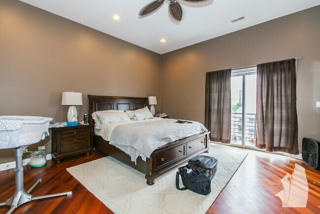 1357 W Grand Ave unit 4, Chicago, IL 60642 - photo 7