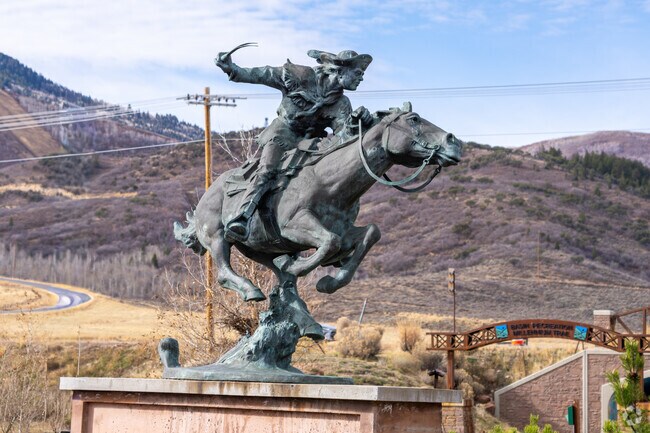 Colorful murals add character to Snyderville’s public spaces and homes.