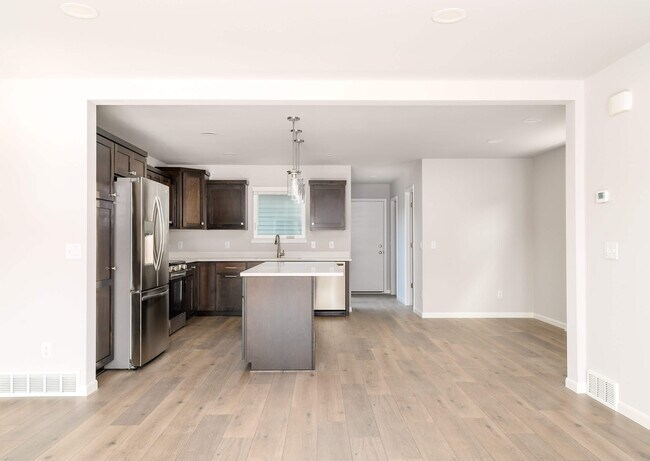 9256 Gentle Feather Rd, Verona, WI 53593 - photo 4