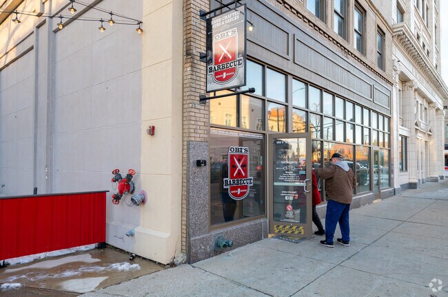Foster residents head to Obi's in downtown Marion for delicious barbeque.
