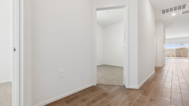 18463 W Hackamore Dr, Wittmann, AZ 85361 - photo 2