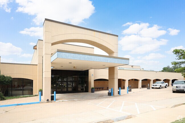 Ida Freeman Elementary is within walking distance for many students and families.