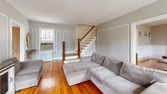 3211 171st St, Flushing, NY 11358 - photo 2