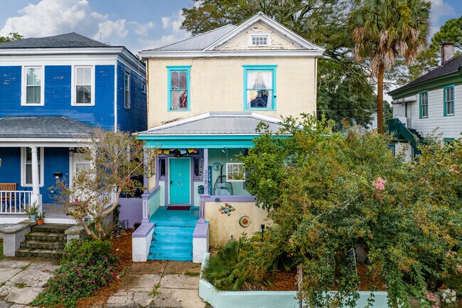 Homes in the neighborhood reside on wooded lots with mature trees.