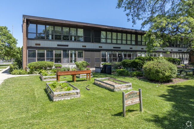 Jackson Elementary School has an overall niche grade of A.
