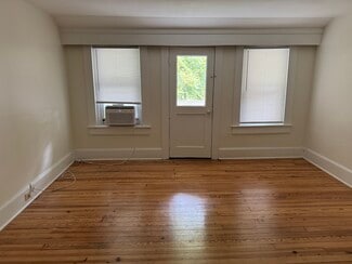 75 Lanier St Unit 2, Tryon, NC 28782