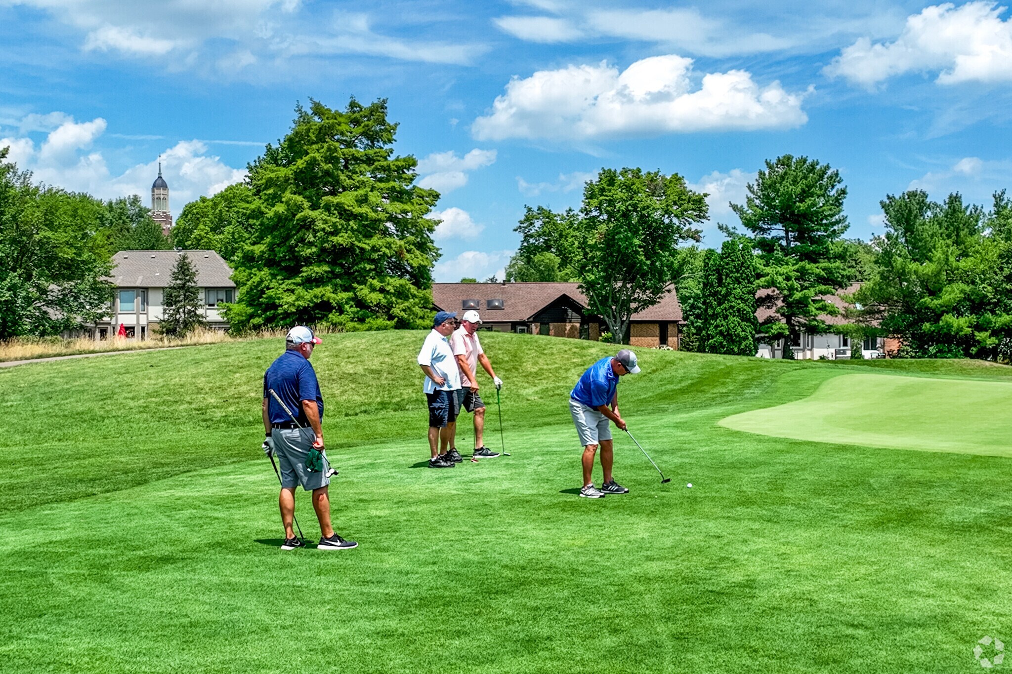 York Golf Club in Woods at Josephinum is an 18-hole private course open since 1924.