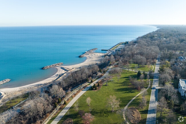 Forest Park in Lake Forest sits along Lake Michigan and offers scenic lakefront access.