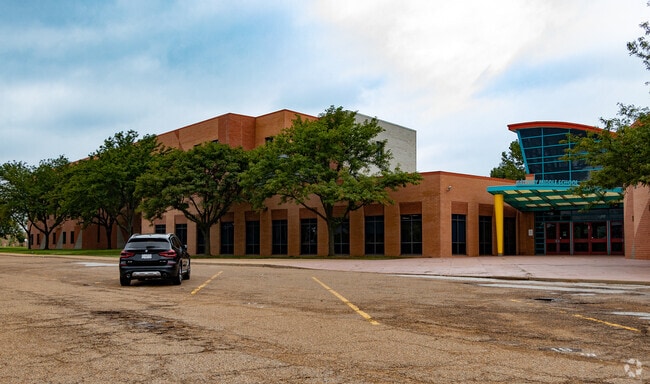Gateway Elementary School alt view in Carr Square.
