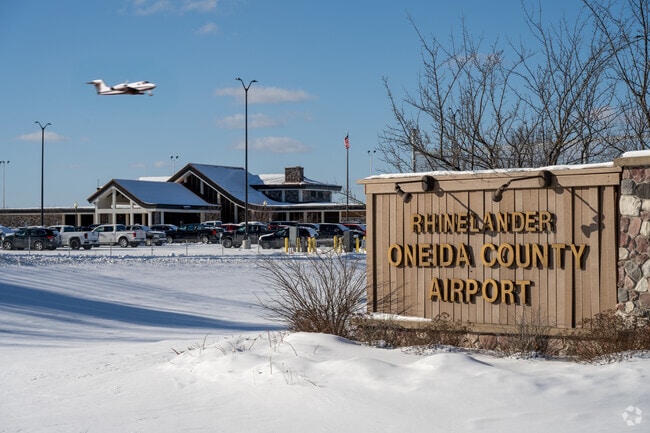 Rhinelander-Oneida Airport has year-round service to MSP and seasonal service to Chicago O'Hare.