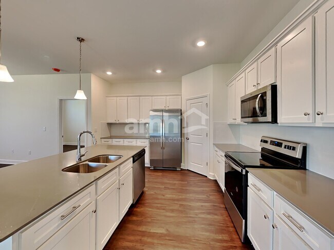 33949 Widman Way, Wesley Chapel, FL 33543 - photo 5