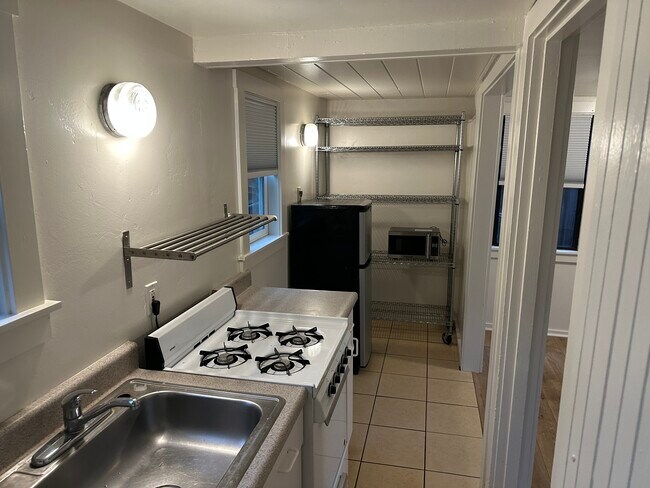 848 3rd St unit B, Santa Rosa, CA 95404 - photo 5