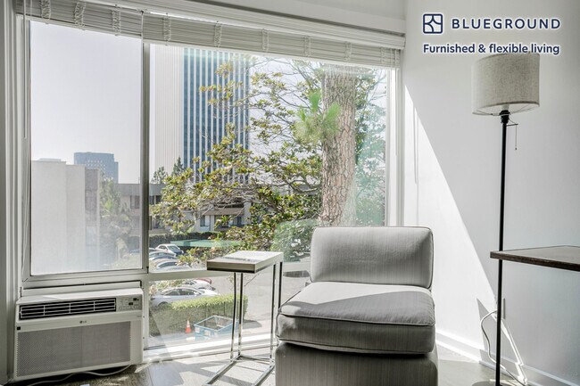 5805 W 8th St unit FL2-ID1229, Los Angeles, CA 90036 - photo 4