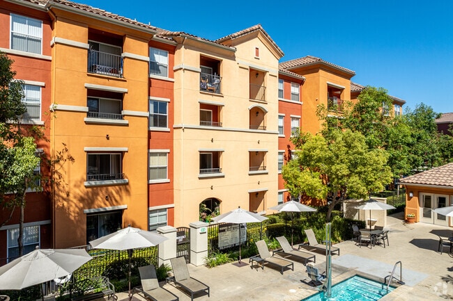 Emerald Isle, Placentia, CA 92870 - photo 2