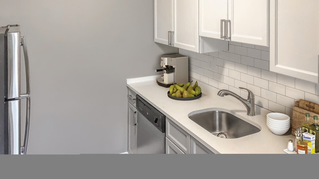 SilverBrick Square, Springfield, MA 01103 - photo 5