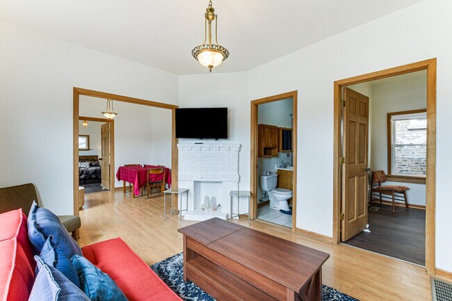 927 S Taylor Ave unit ID1306514P, Oak Park, IL 60304 - photo 2