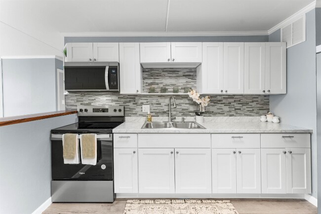 111 Kahului Beach Rd unit D328, Kahului, HI 96732 - photo 7