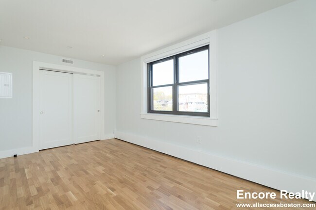 1410 Columbia Rd unit 78M, South Boston, MA 02127 - photo 6