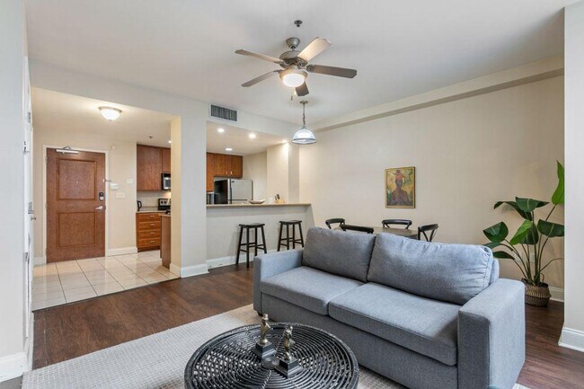 925 Common St unit ID1266907P, New Orleans, LA 70112 - photo 2