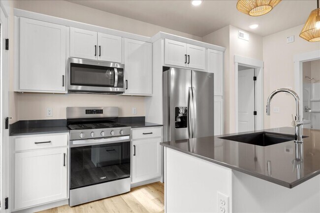 1844 St Peter Ln, Billings, MT 59101 - photo 7