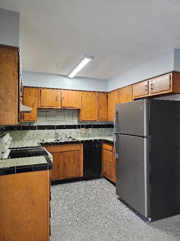 1200 Faith Dr, Salina, KS 67401 - photo 6