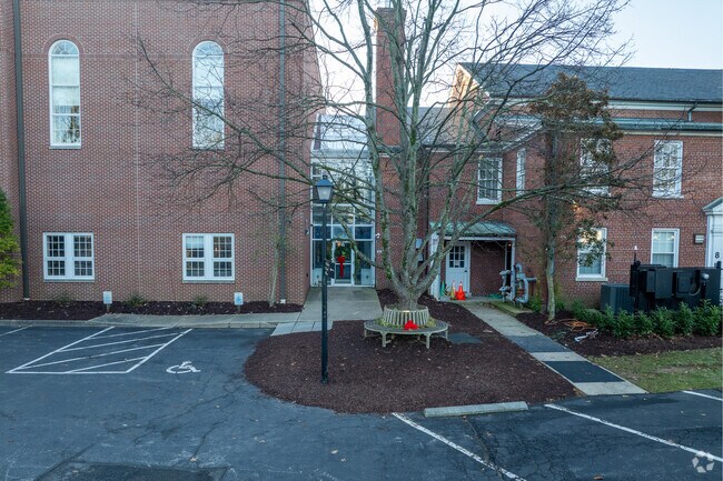 Second Presbyterian School serves students in grades Pre-K and K.