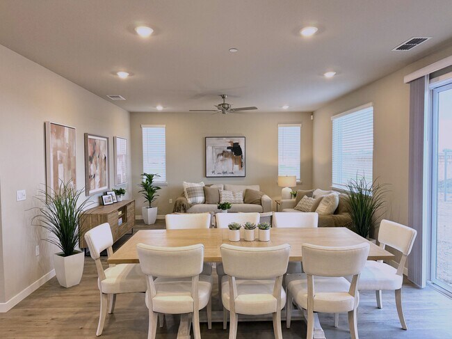 1347 Winterhart St, Galt, CA 95632 - photo 5