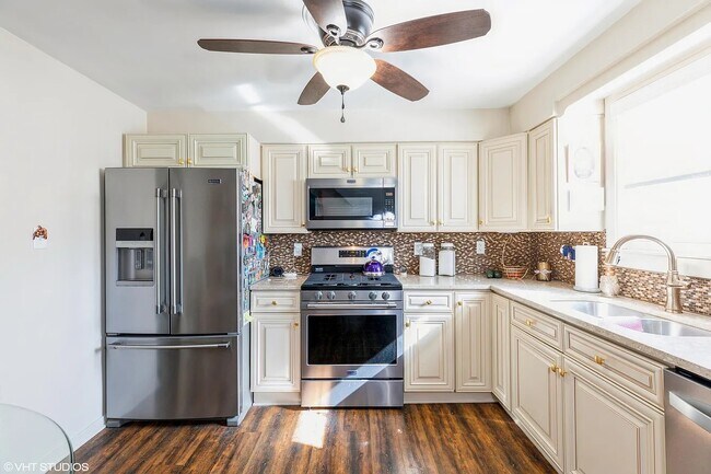 4925 Walsh Ave unit 2, East Chicago, IN 46312 - photo 6