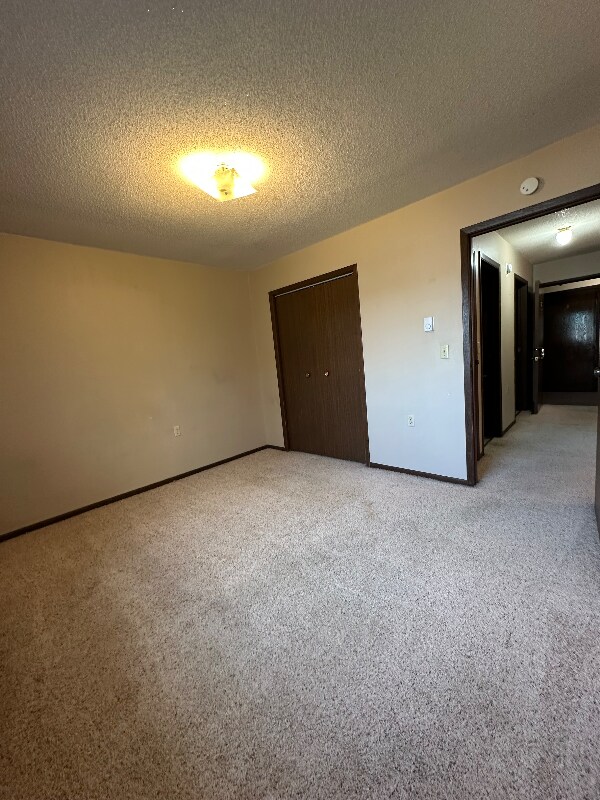 550 8th St W unit 7, Thief River Falls, MN 56701 - photo 7